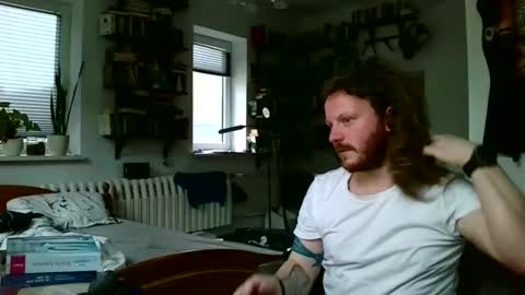 Snapshot of sunr1sa chatting on 12/22/24, 08:16 sunr1sa online show from 12/22/24, 08:16