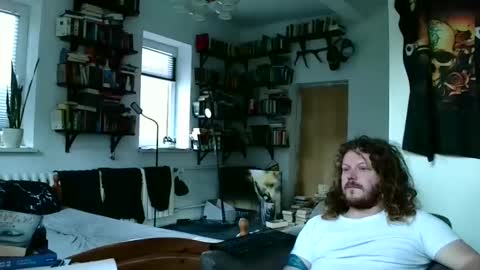 Snapshot of sunr1sa chatting on 12/31/24, 07:42 sunr1sa online show from 12/31/24, 07:42