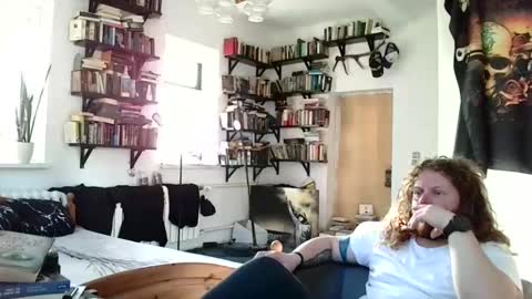 Snapshot of sunr1sa chatting on 12/31/24, 12:15 sunr1sa online show from 12/31/24, 12:15