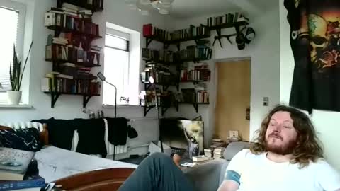 Snapshot of sunr1sa chatting on 01/01/25, 09:28 sunr1sa online show from 01/01/25, 09:28