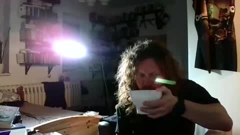 Snapshot of sunr1sa chatting on 01/03/25, 06:46 sunr1sa online show from 01/03/25, 06:46