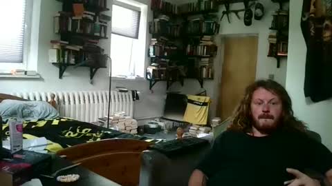 Snapshot of sunr1sa chatting on 09/08/25, 04:39 sunr1sa online show from 09/08/25, 04:39