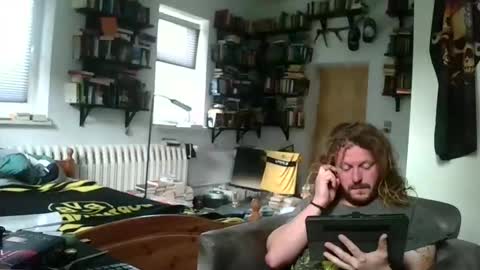 Snapshot of sunr1sa chatting on 09/13/25, 06:24 sunr1sa online show from 09/13/25, 06:24