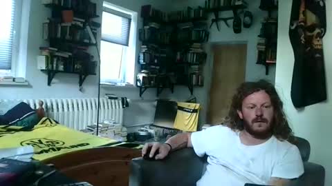 Snapshot of sunr1sa chatting on 09/20/25, 05:52 sunr1sa online show from 09/20/25, 05:52