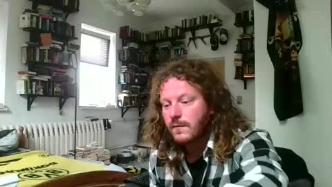 Snapshot of sunr1sa chatting on 09/28/25, 06:19 sunr1sa online show from 09/28/25, 06:19