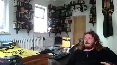 Snapshot of sunr1sa chatting on 10/03/25, 07:05 sunr1sa online show from 10/03/25, 07:05