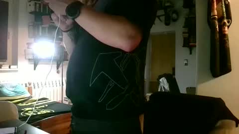 Snapshot of sunr1sa chatting on 10/13/25, 05:13 sunr1sa online show from 10/13/25, 05:13