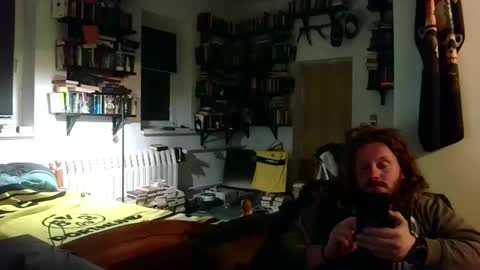 Snapshot of sunr1sa chatting on 10/15/25, 05:35 sunr1sa online show from 10/15/25, 05:35