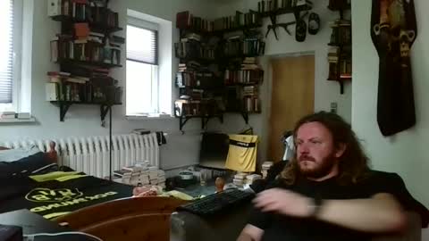 Snapshot of sunr1sa chatting on 10/16/25, 02:29 sunr1sa online show from 10/16/25, 02:29