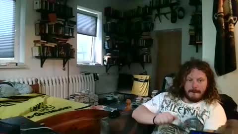 Snapshot of sunr1sa chatting on 10/18/25, 05:54 sunr1sa online show from 10/18/25, 05:54