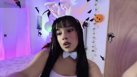    online show from 10/10/25, 02:38