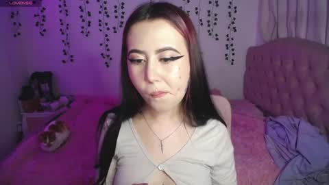 Snapshot of sunset_pienk chatting on 03/11/25, 01:05 Sunset online show from 03/11/25, 01:05