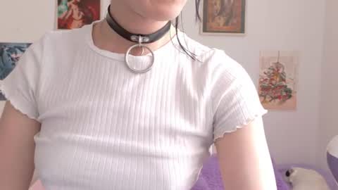 Snapshot of sunshine_girl9 chatting on 06/18/26, 06:45 sunshine_girl9 online show from 06/18/26, 06:45