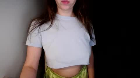 Snapshot of sunshine_in_your_life chatting on 11/30/25, 02:15 sunshine_in_your_life online show from 11/30/25, 02:15