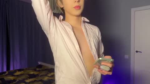 Snapshot of sunshinealex chatting on 03/01/25, 06:43 sunshinealex online show from 03/01/25, 06:43