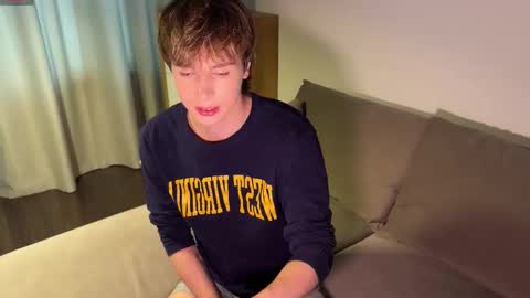 Snapshot of sunshinealex chatting on 09/18/25, 10:28 sunshinealex online show from 09/18/25, 10:28