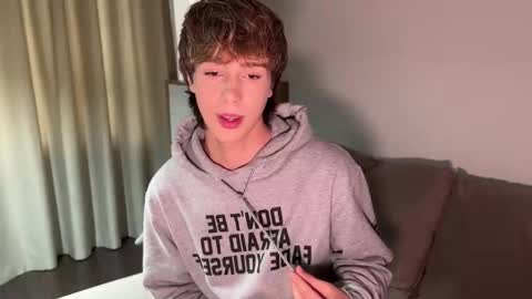 Snapshot of sunshinealex chatting on 09/24/25, 11:13 sunshinealex online show from 09/24/25, 11:13