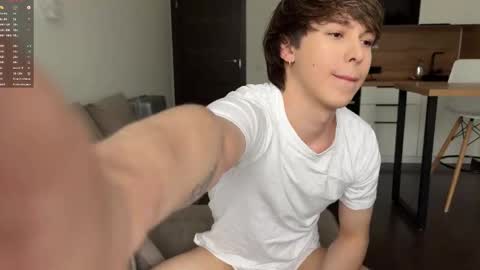 Snapshot of sunshinealex chatting on 02/10/26, 09:24 sunshinealex online show from 02/10/26, 09:24