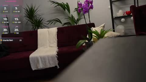 Snapshot of sunshineanna86 chatting on 05/19/26, 06:25 sunshineanna86 online show from 05/19/26, 06:25