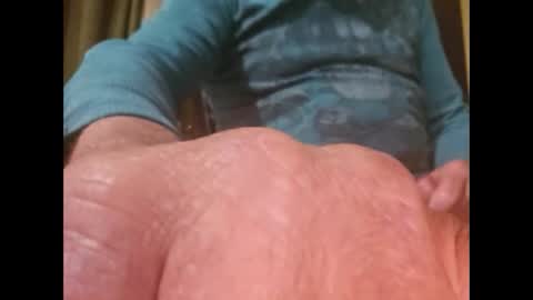 Snapshot of suntroll chatting on 02/06/25, 08:29 Suntroll online show from 02/06/25, 08:29