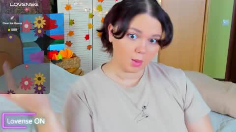 sunyy_bunyy online show from 10/16/25, 07:42