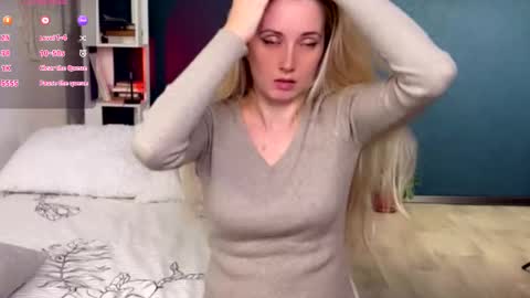 Snapshot of super_peach_stream chatting on 10/19/25, 02:29 ANNApvt open full info in bio online show from 10/19/25, 02:29