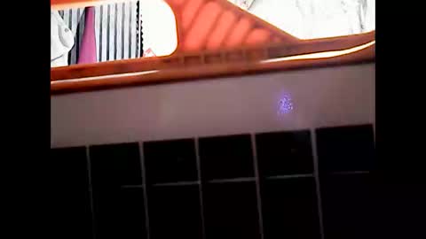 Snapshot of superclit4u chatting on 11/15/25, 11:07 superclit4u online show from 11/15/25, 11:07