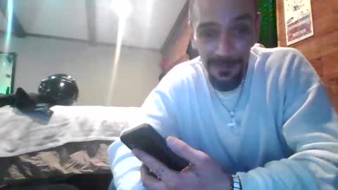 Snapshot of superd512 chatting on 12/13/24, 09:52 Guero Cash online show from 12/13/24, 09:52