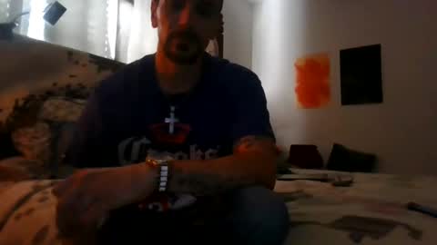Snapshot of superd512 chatting on 01/12/25, 05:54 Guero Cash online show from 01/12/25, 05:54