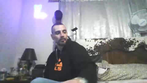 Snapshot of superd512 chatting on 01/20/25, 03:04 Guero Cash online show from 01/20/25, 03:04