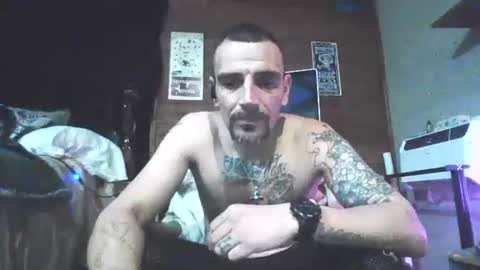 Snapshot of superd512 chatting on 01/27/25, 04:30 Guero Cash online show from 01/27/25, 04:30