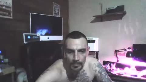 Snapshot of superd512 chatting on 01/29/25, 12:12 Guero Cash online show from 01/29/25, 12:12