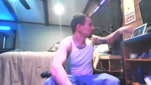 Snapshot of superd512 chatting on 02/15/25, 08:54 Guero Cash online show from 02/15/25, 08:54