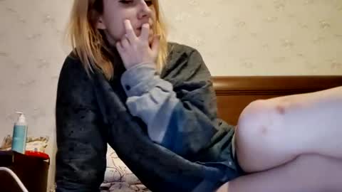 Annie online show from 01/21/25, 01:54