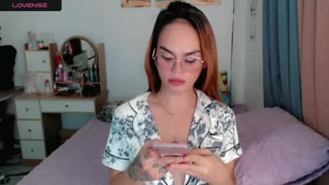 Snapshot of superhotvaleria chatting on 05/20/26, 06:41 Im val online show from 05/20/26, 06:41