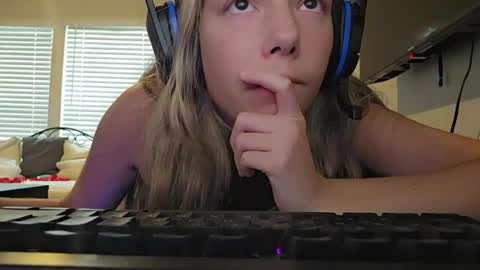 superlive_lexi online show from 08/04/26, 02:52