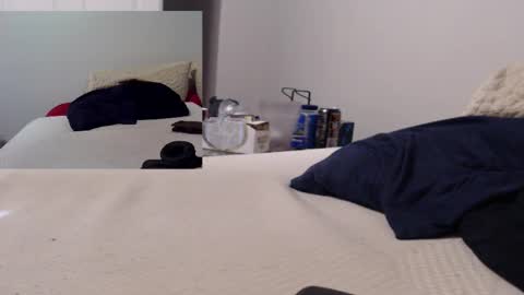 superluckyginger online show from 11/17/25, 07:52