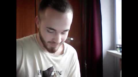 Snapshot of supermanqsky chatting on 12/12/24, 08:03 SupermanQSky online show from 12/12/24, 08:03