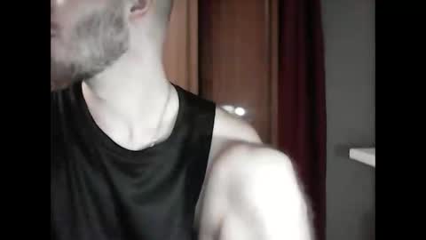 Snapshot of supermanqsky chatting on 12/17/24, 04:11 SupermanQSky online show from 12/17/24, 04:11