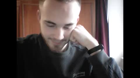 Snapshot of supermanqsky chatting on 01/11/25, 10:40 SupermanQSky online show from 01/11/25, 10:40