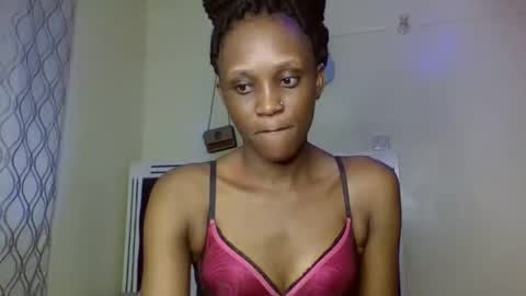 Snapshot of supersexxy_chyna chatting on 06/07/26, 05:00 supersexxy_chyna online show from 06/07/26, 05:00
