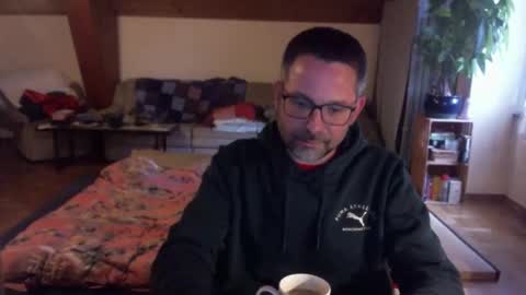 supersquirrel81 online show from 03/25/26, 05:30