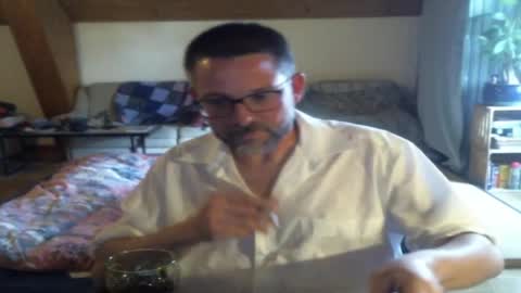 Snapshot of supersquirrel81 chatting on 05/19/26, 04:24 supersquirrel81 online show from 05/19/26, 04:24