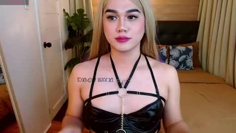 Snapshot of supreme_deity chatting on 02/06/25, 03:09 DIANNA online show from 02/06/25, 03:09