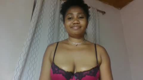 Snapshot of surbelle chatting on 05/18/26, 05:41 surbelle online show from 05/18/26, 05:41