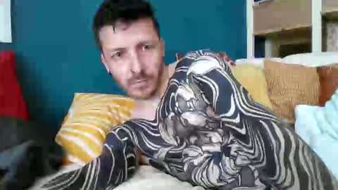 Snapshot of surgical_steel chatting on 05/27/26, 02:25 SurgicalSteel online show from 05/27/26, 02:25