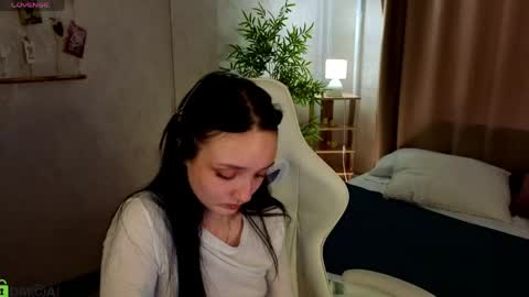 Annie online show from 05/30/26, 01:46
