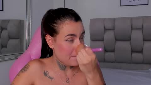 Susan online show from 10/15/25, 07:47