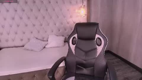 susan_voltaire online show from 06/11/26, 11:19