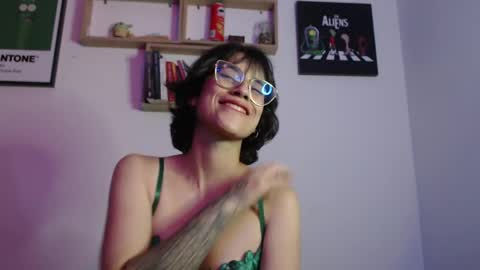 susana_w online show from 02/27/25, 03:04